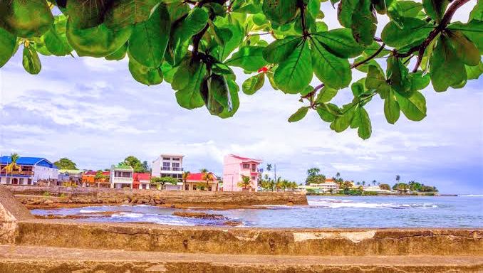 Colourful streets and tropical beaches of Puerto Limón in costa rica